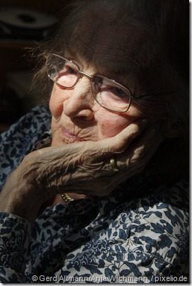 Bücher bieten Hilfe bei der Aktivierung von Demenzkranken – wie schauts bei Oma aus