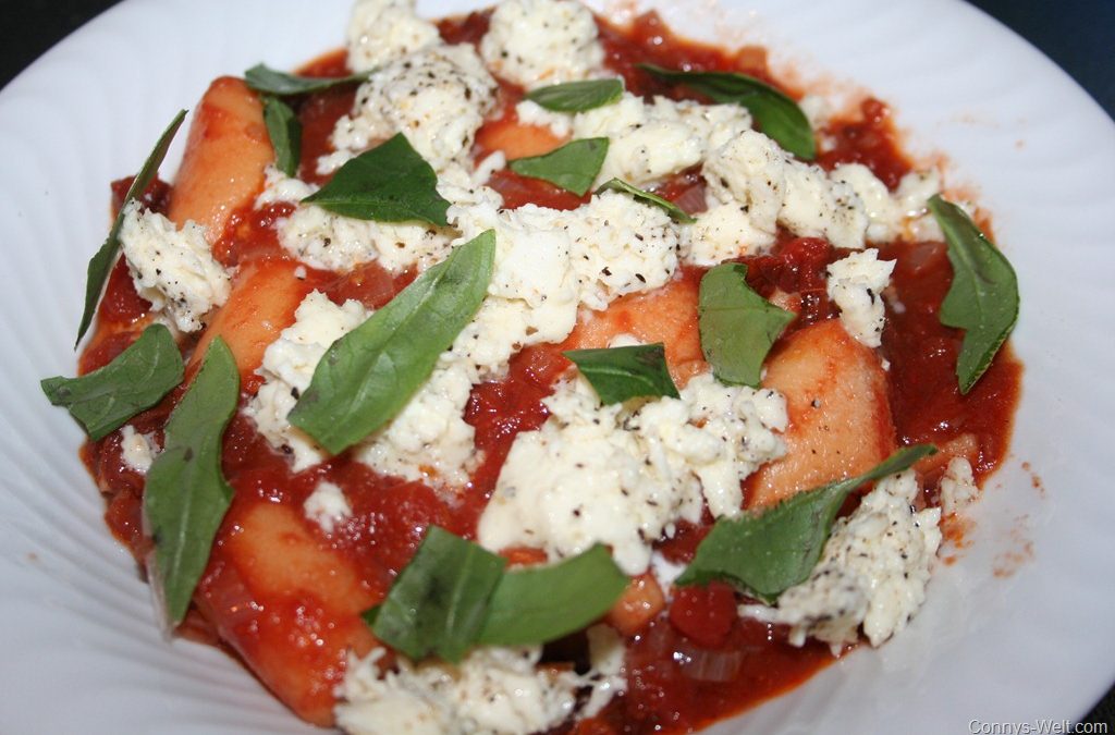 Gnocchi “Caprese” in sonniger Tomatensoße